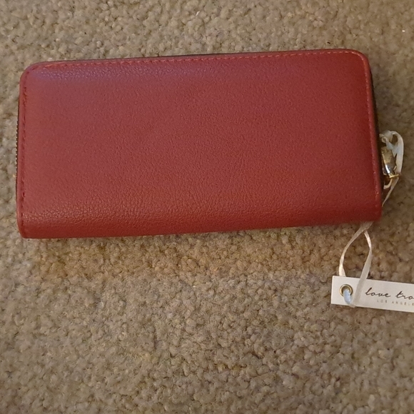 New Red Wallet - Picture 1 of 3